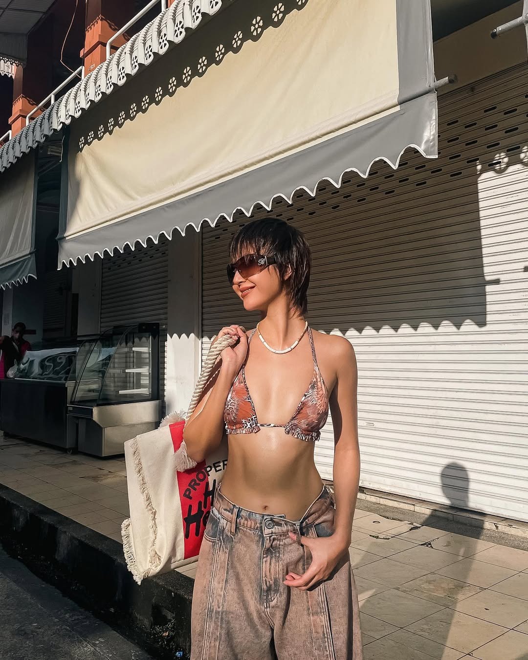 Phong cách thể thao năng động của Quỳnh Anh Shyn