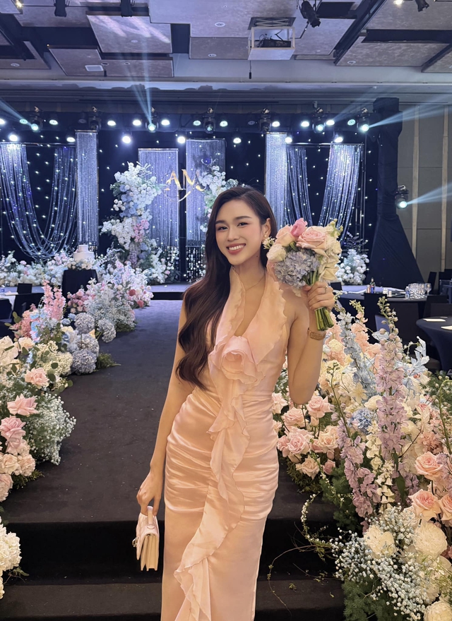 Hoa hậu Đỗ Thị Hà trả lời về chuyện yêu đương