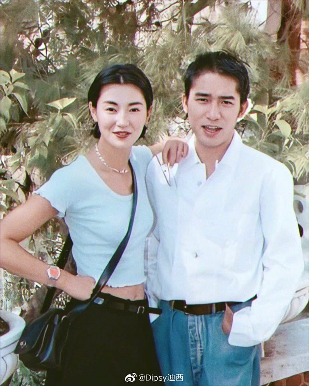 Lương Triều Vỹ nắm tay cả vợ lẫn 'tiểu tam'