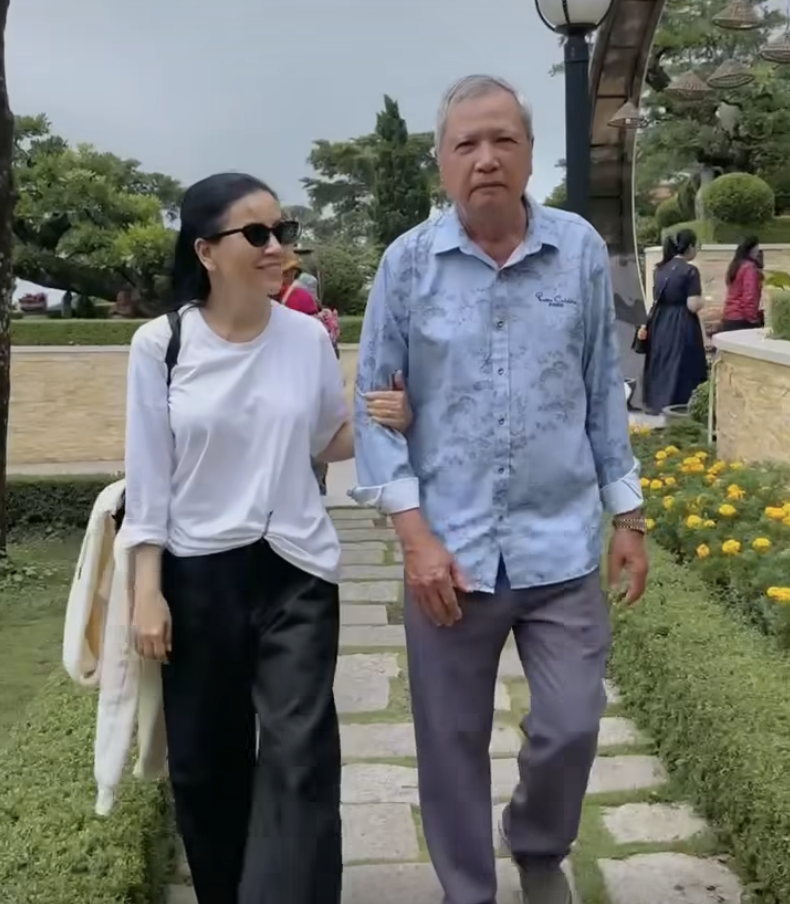 Ngọc Trinh cùng gia đình du lịch 2 tuần trước khi qua đời