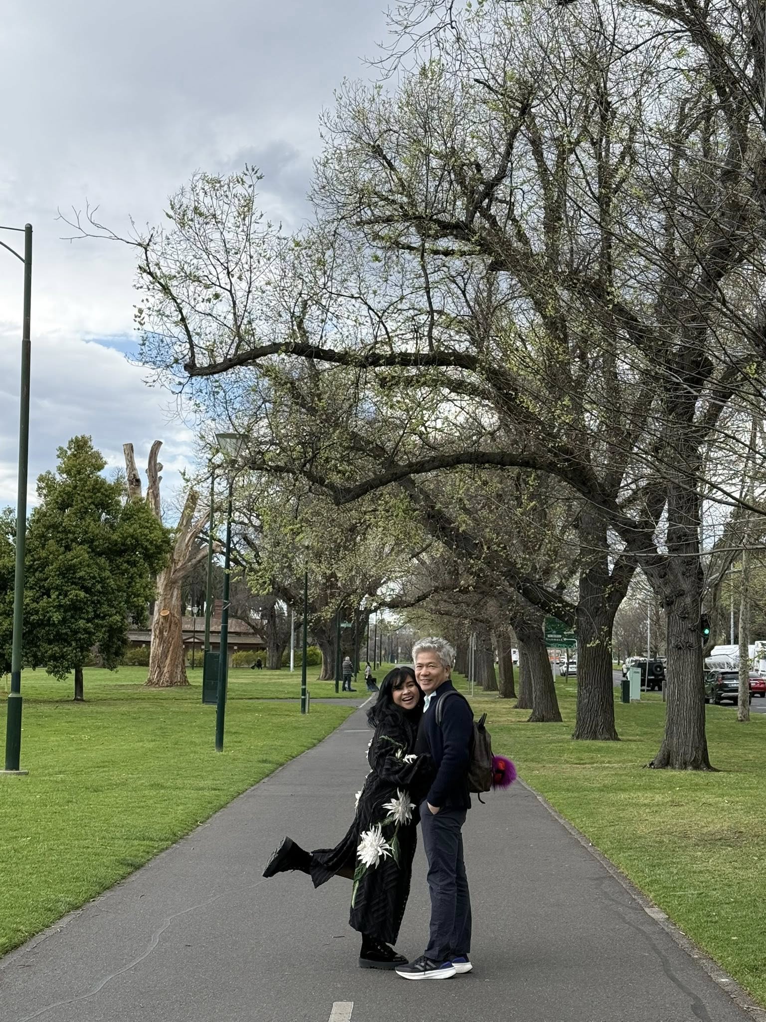 Cặp đôi dạo chơi tại Melbourne, Australia