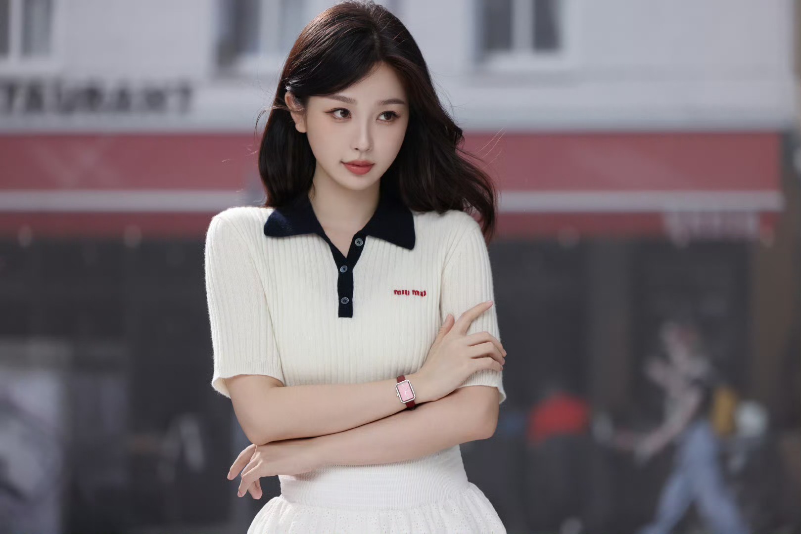 Showbiz thi nhau hủy job với Ngu Thư Hân
