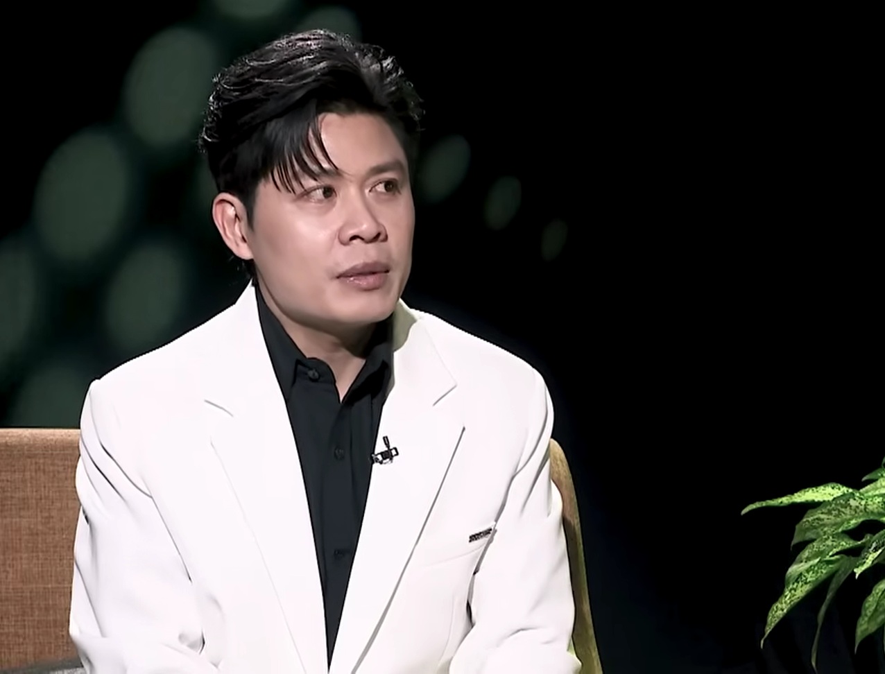 Nhạc sĩ Nguyễn Văn Chung chia sẻ tại chương trình