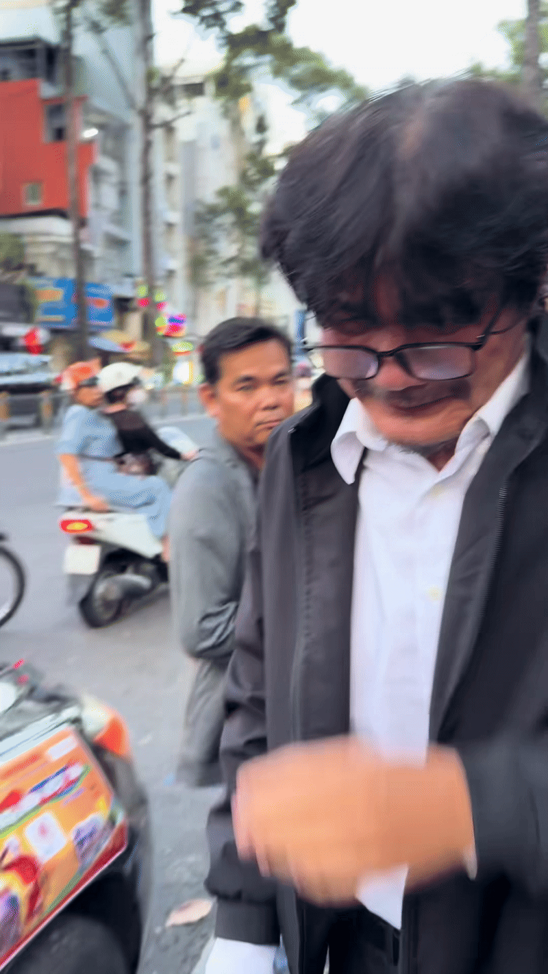 NS Công Ninh khóc nghẹn tại tang lễ Ngọc Trinh
