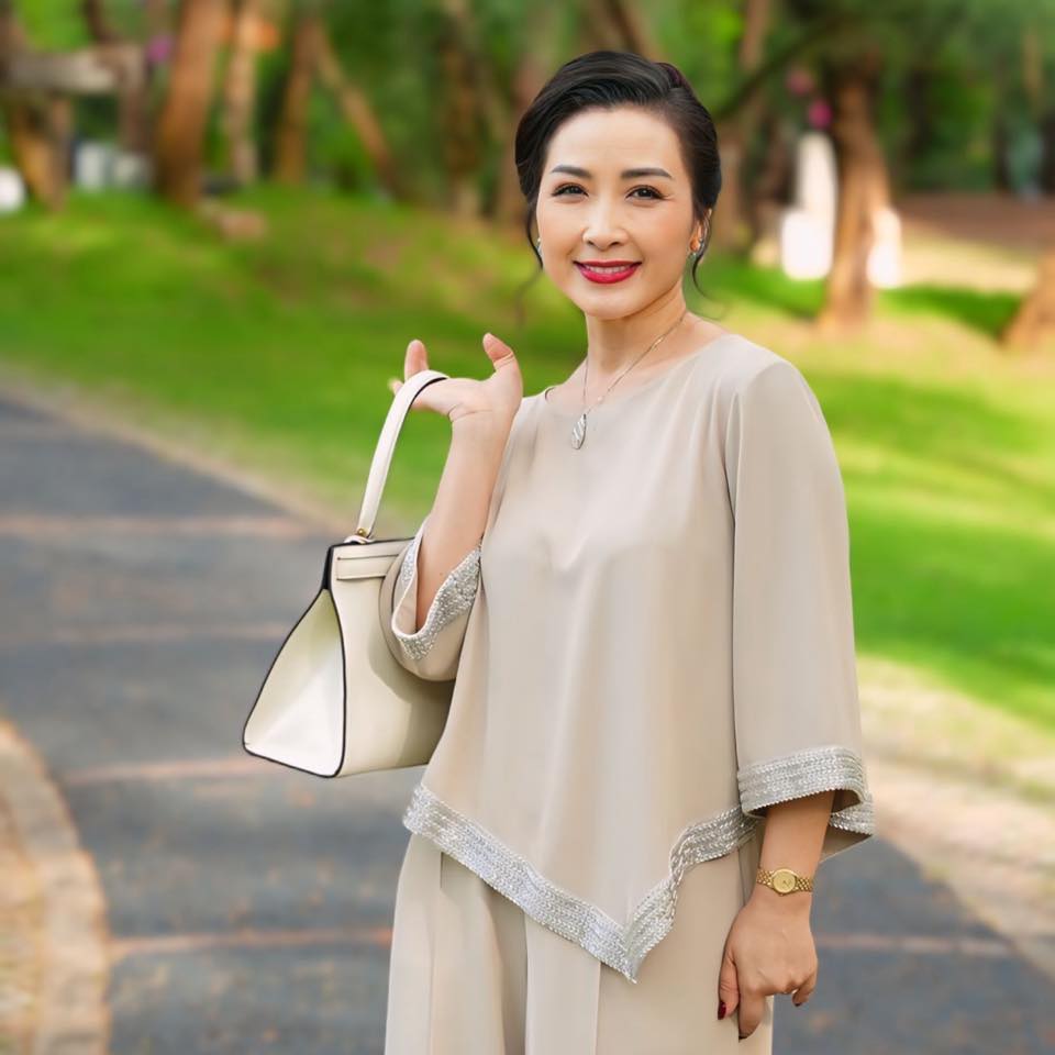 Nét đẹp mặn mà của nữ nghệ sĩ ở tuổi trung niên