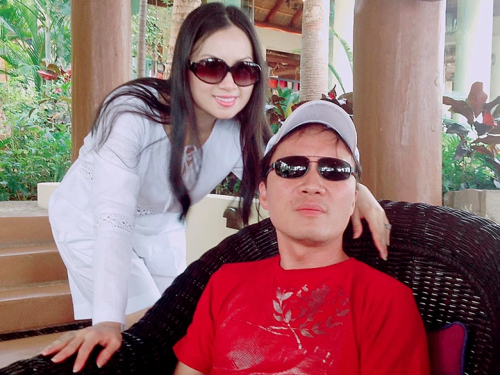 Ca sĩ Hà Phương cùng chồng doanh nhân
