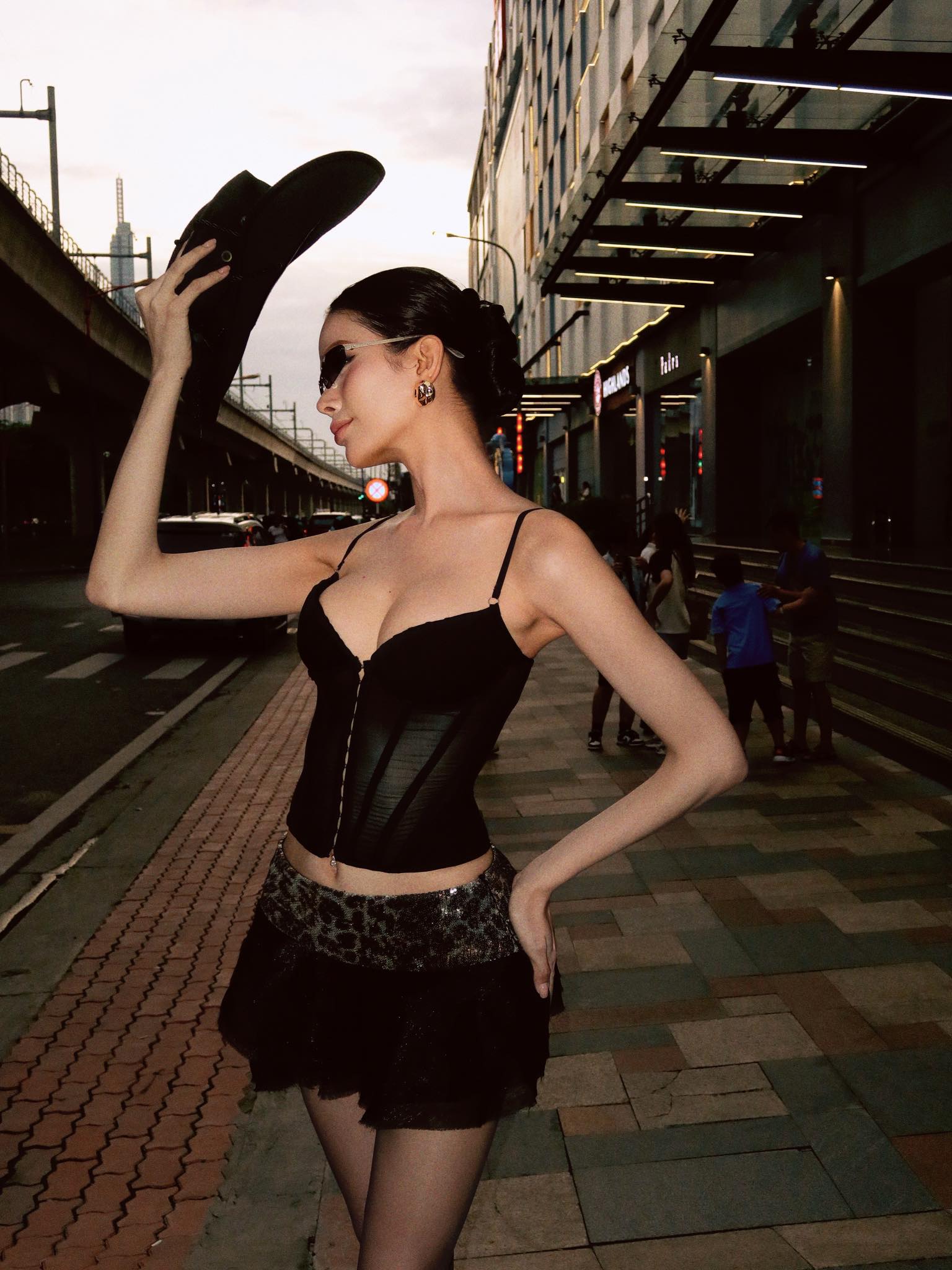 Nàng hậu Việt Nam tại Miss International Queen