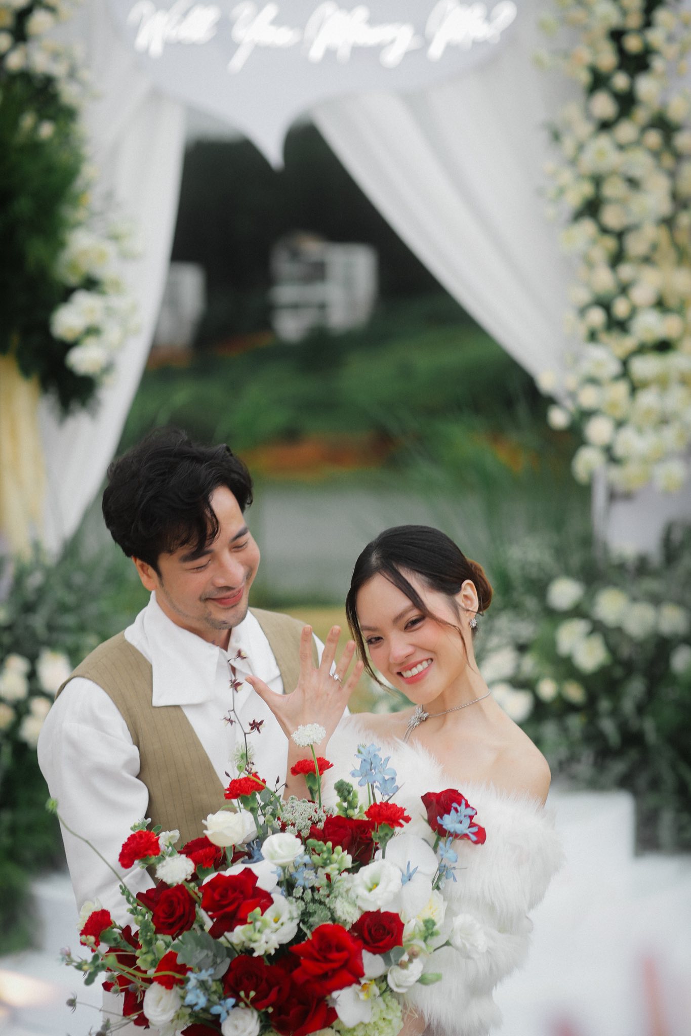Vợ chưa cưới kém 16 tuổi của Đoàn Minh Tài