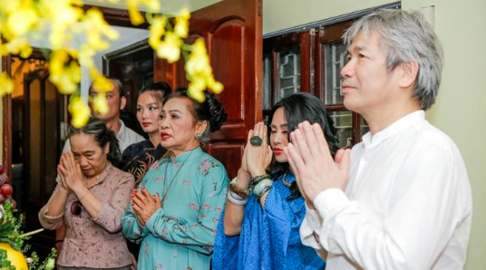 Lễ dạm ngõ của cặp đôi