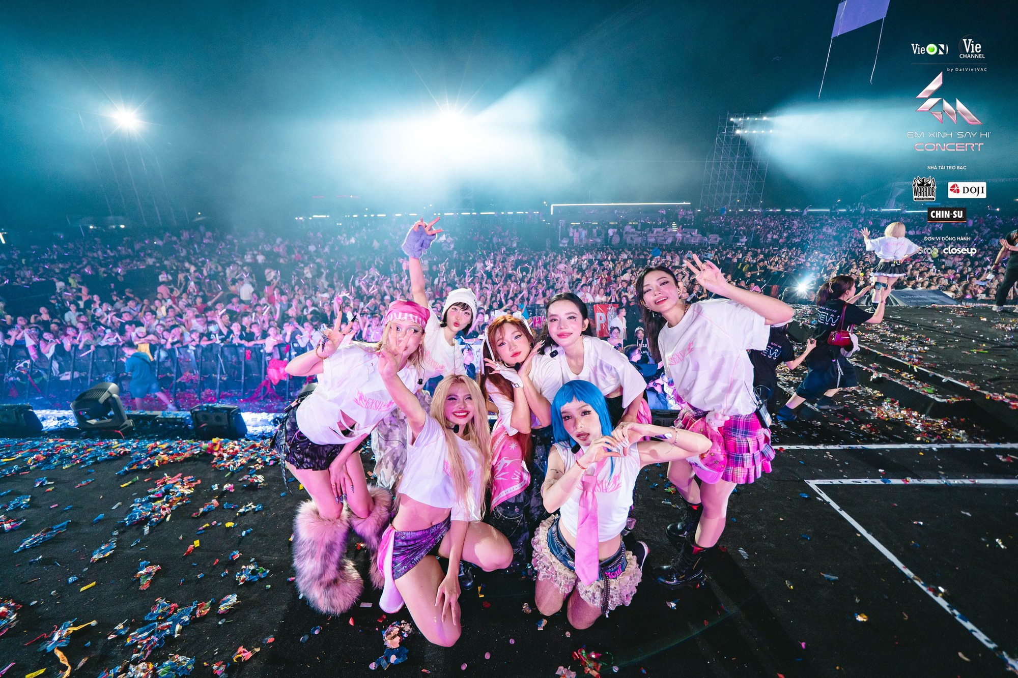 Concert Em Xinh Say Hi tại sân Mỹ Đình còn bỏ ngỏ
