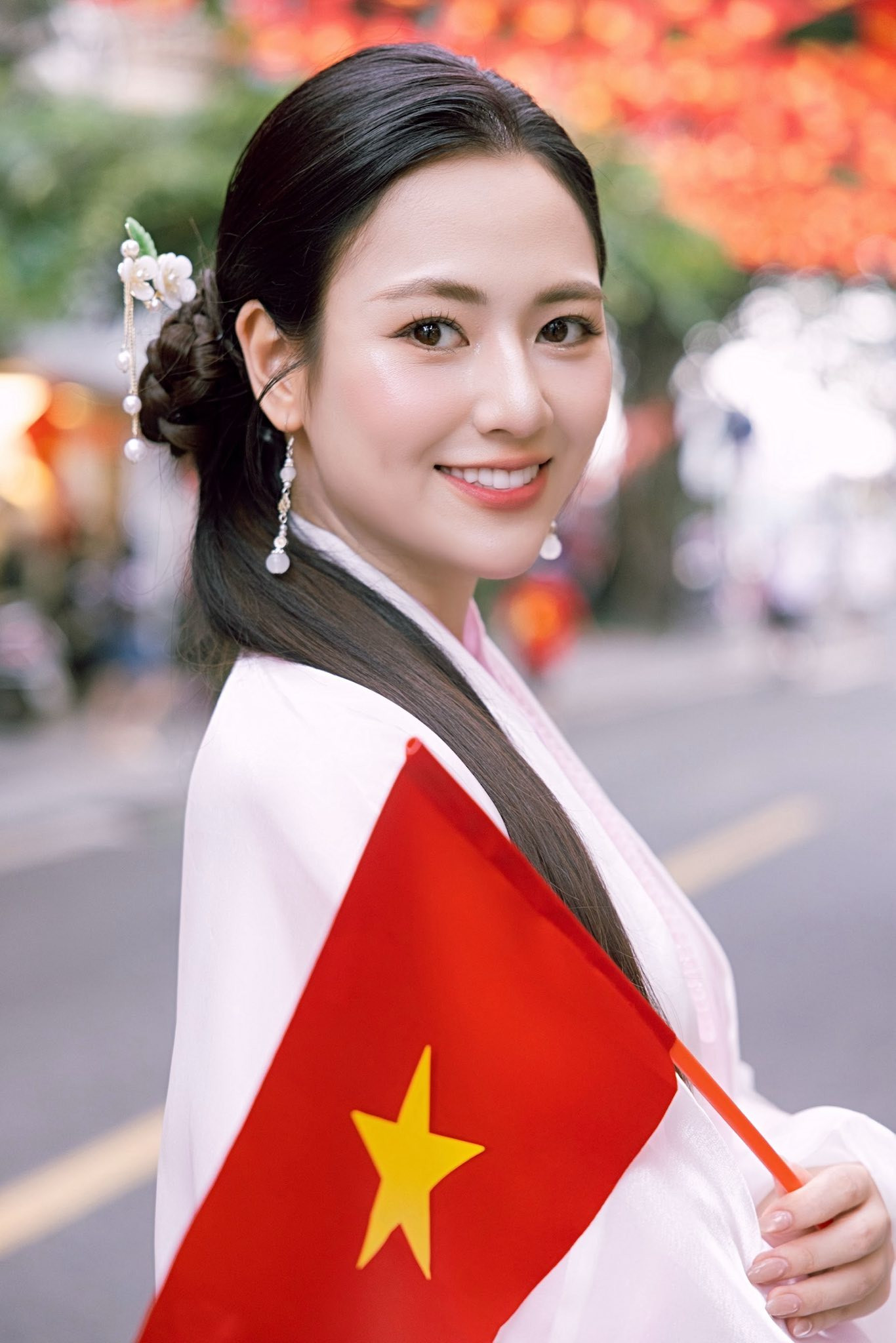 Việt Hoa tại Nhà hát Kịch Việt Nam