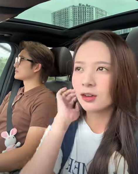 Đình Tú và Ngọc Huyền tất bật chuẩn bị những khâu cuối cùng cho ngày cưới