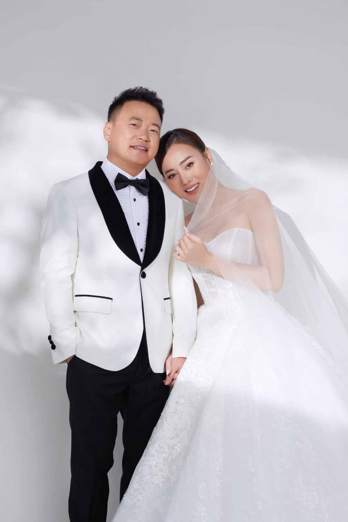 Phương Oanh và Shark Bình trải qua nhiều sóng gió, chưa tổ chức lễ cưới