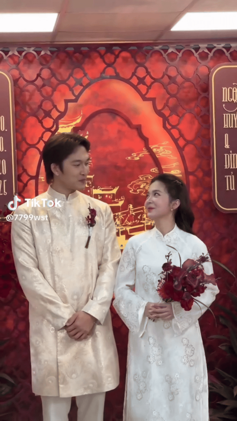 Cặp diễn viên Vbiz xuất hiện tình tứ, được khen ngợi xứng đôi vừa lứa