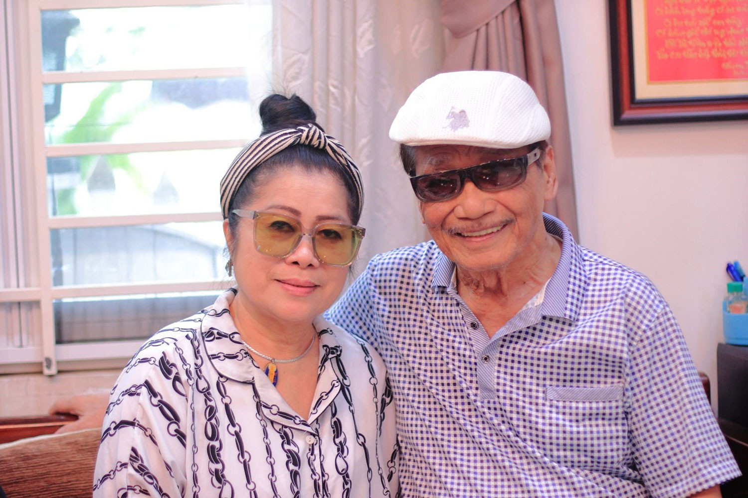 Hình ảnh vợ chồng NSND Trần Hiếu