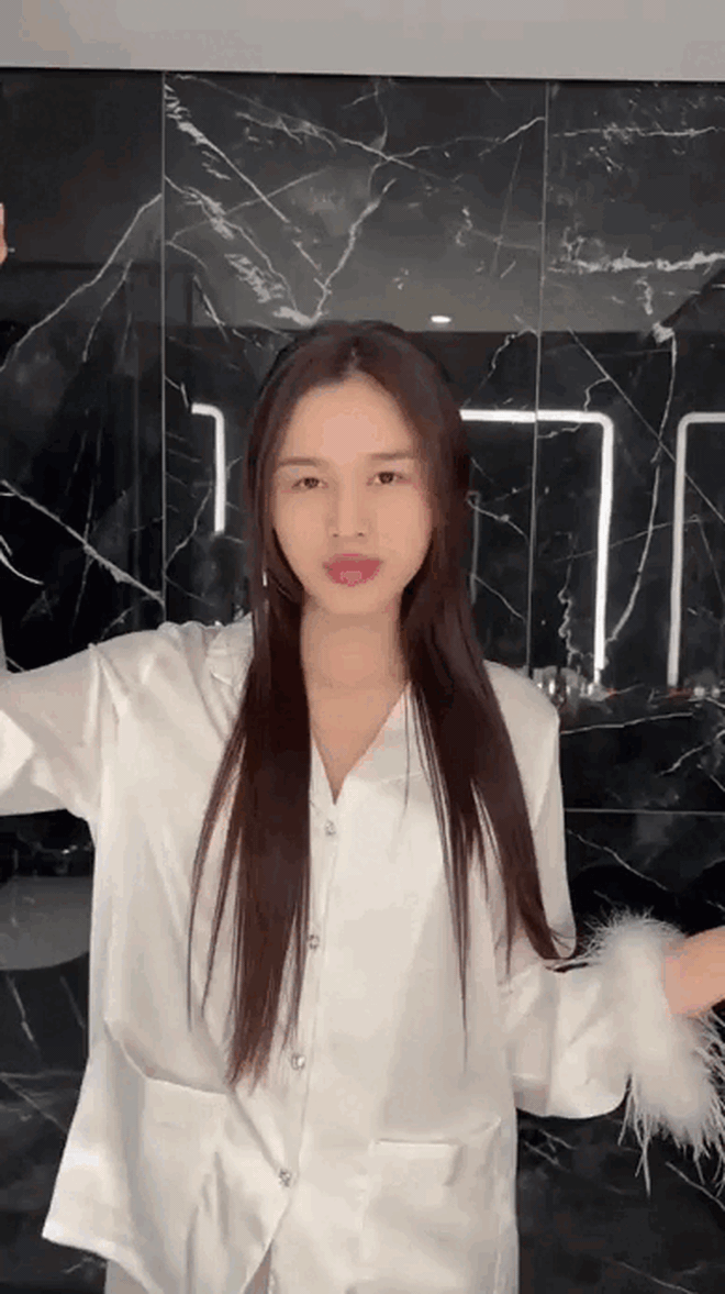Hệ thống đèn LED gương trong phòng tắm