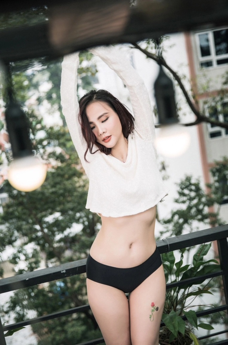 Người mẫu Dương Yến Ngọc giữ phong độ tươi trẻ