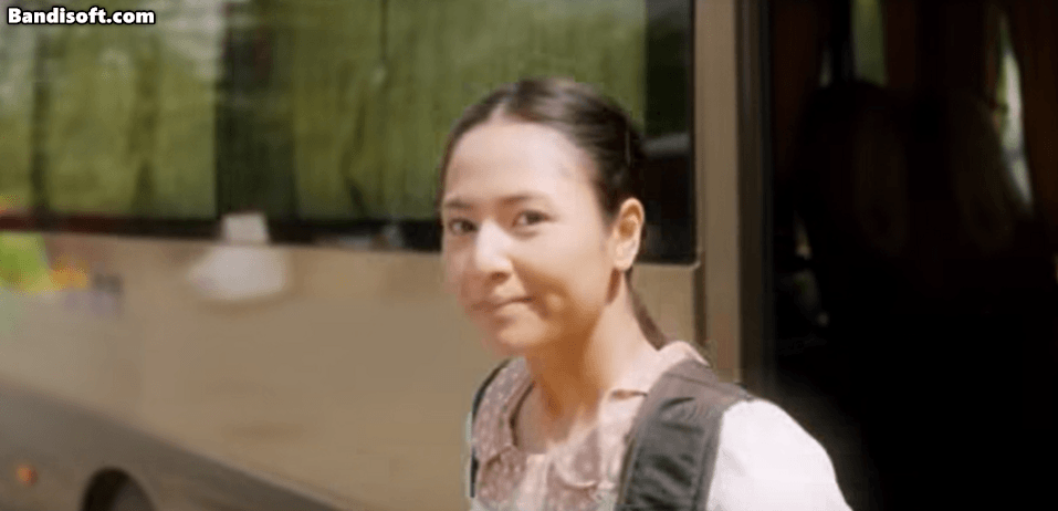 Việt Hoa trong tạo hình nhân vật Ngân năm 18 tuổi.