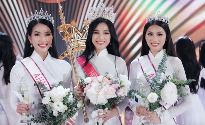 Top 3 Hoa hậu Việt Nam 2020 thời điểm đăng quang
