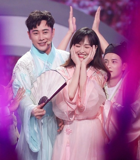 Người hâm mộ lo lắng cho cặp đôi