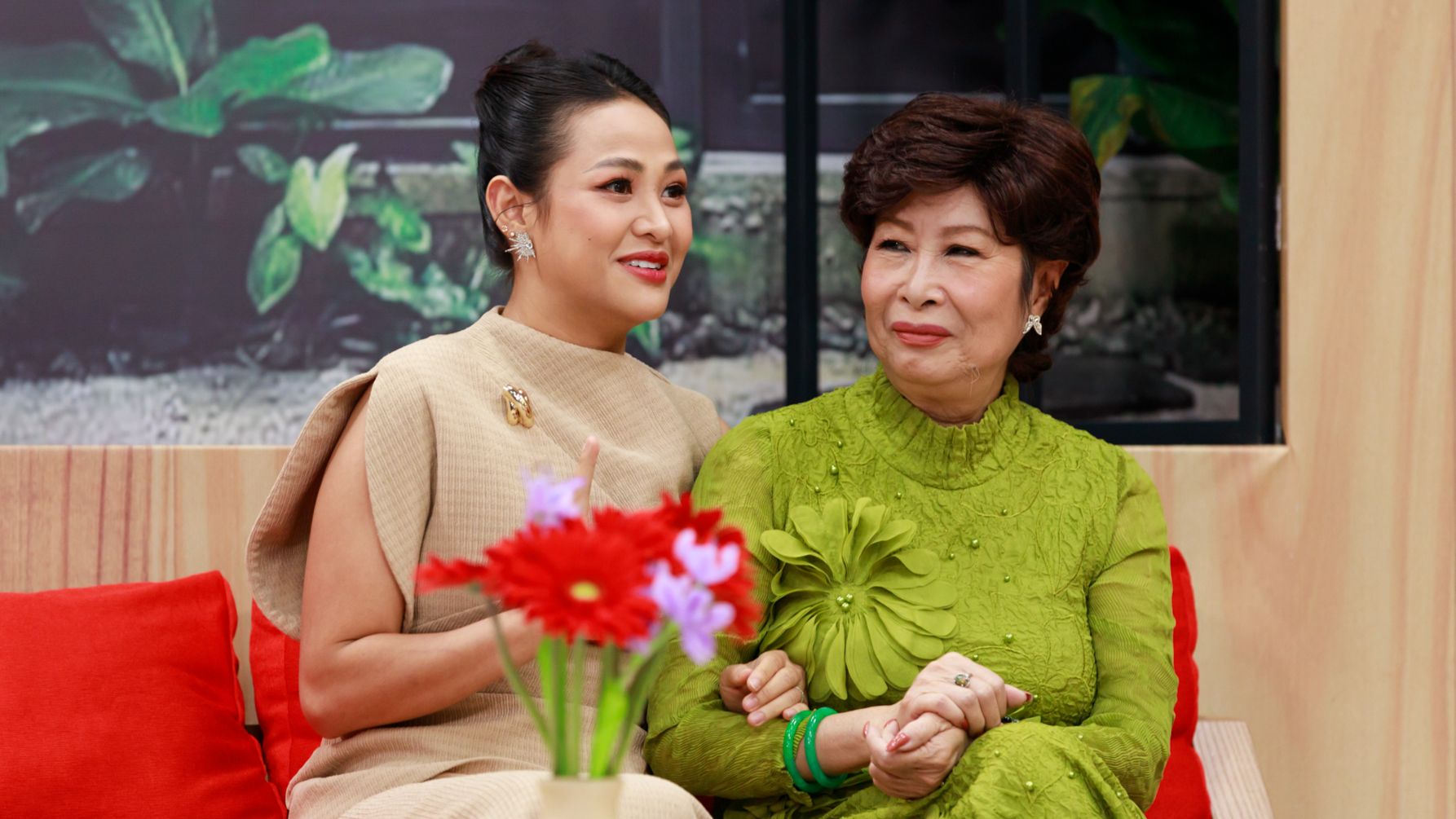 Cuộc sống bình yên bên gia đình của NSƯT Kim Phương