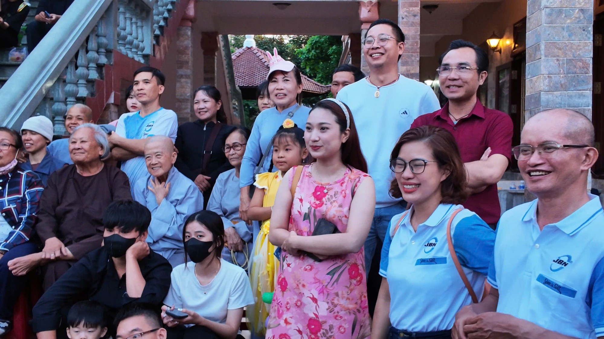 Cao Mỹ Kim trao 1.000 phần quà dịp Tết Trung Thu- Ảnh 3. Hoạt động vui chơi cho các em thiếu nhi