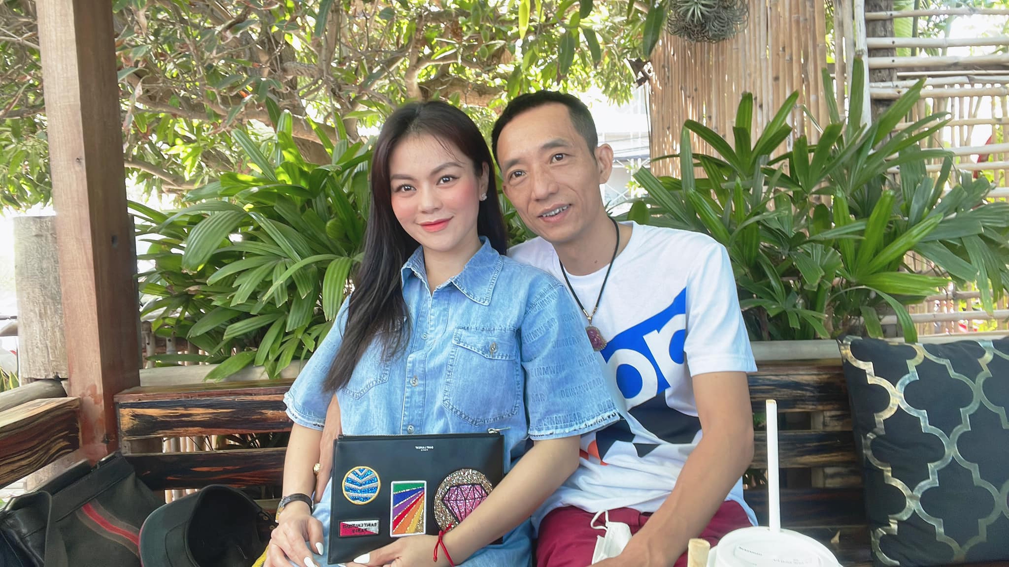 Nữ ca sĩ Việt cùng ông xã