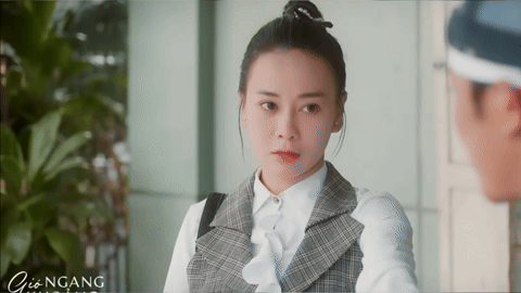 Phương Oanh thủ vai chính trong Hoa Bay