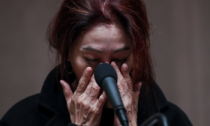 Kim Bu Seon khóc vì bị con gái hắt hủi