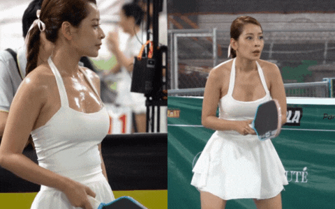 Nữ ca sĩ thi đấu hừng hực, flex body cực bốc