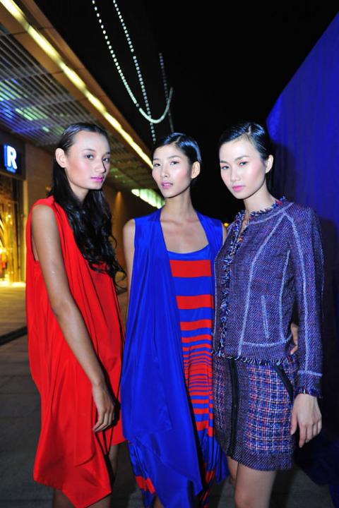 Hoàng Thuỳ - Lê Thuý làm hoà sau nhiều năm mâu thuẫn