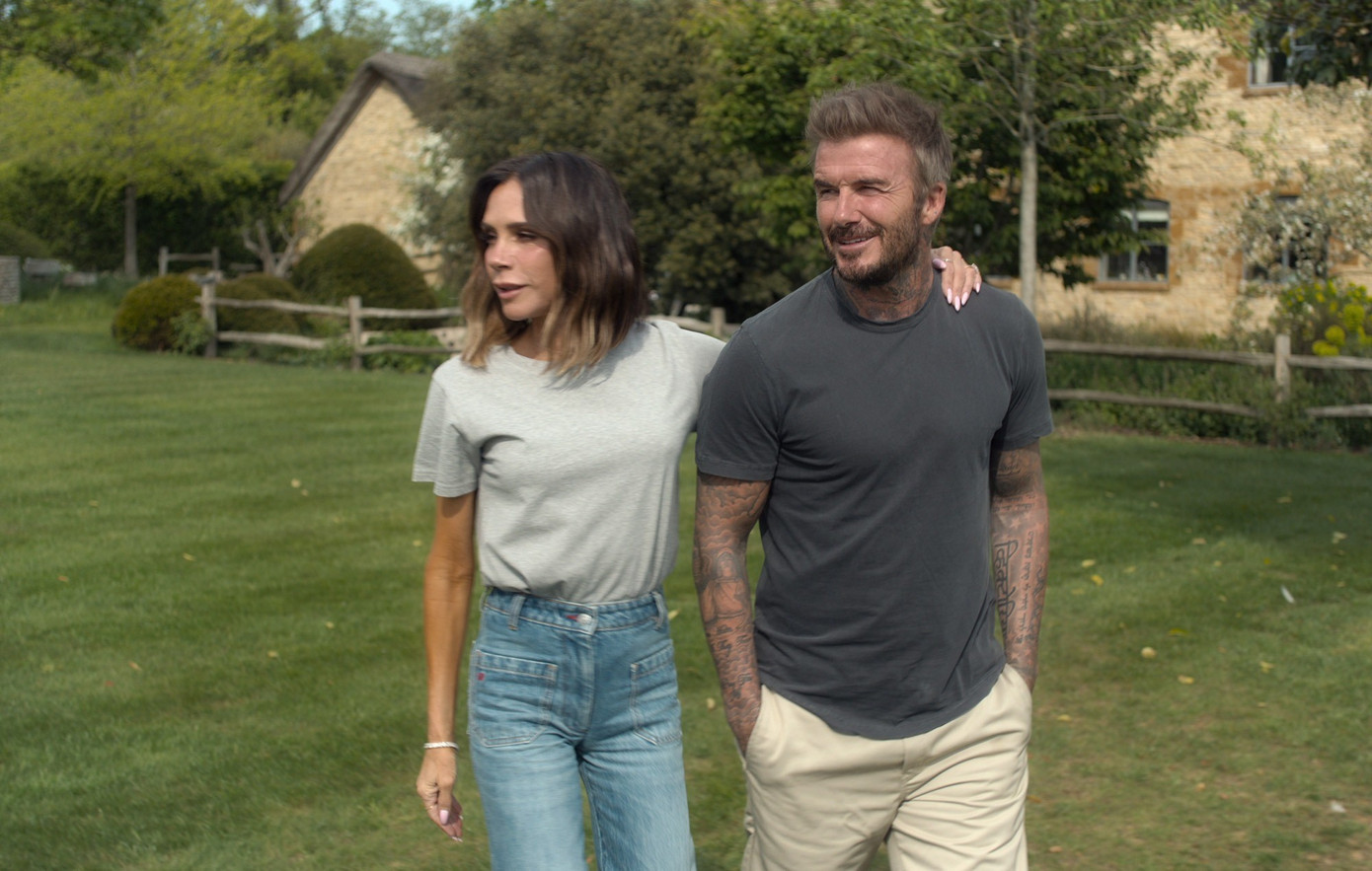 David Beckham đảm nhận vai trò người ủng hộ vợ bất chấp hậu quả.