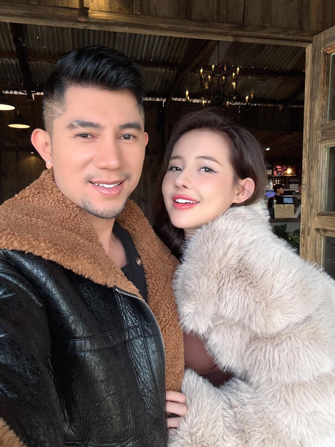 Ngân 98 xác nhận đăng ký kết hôn và kinh doanh cùng Lương Bằng Quang
