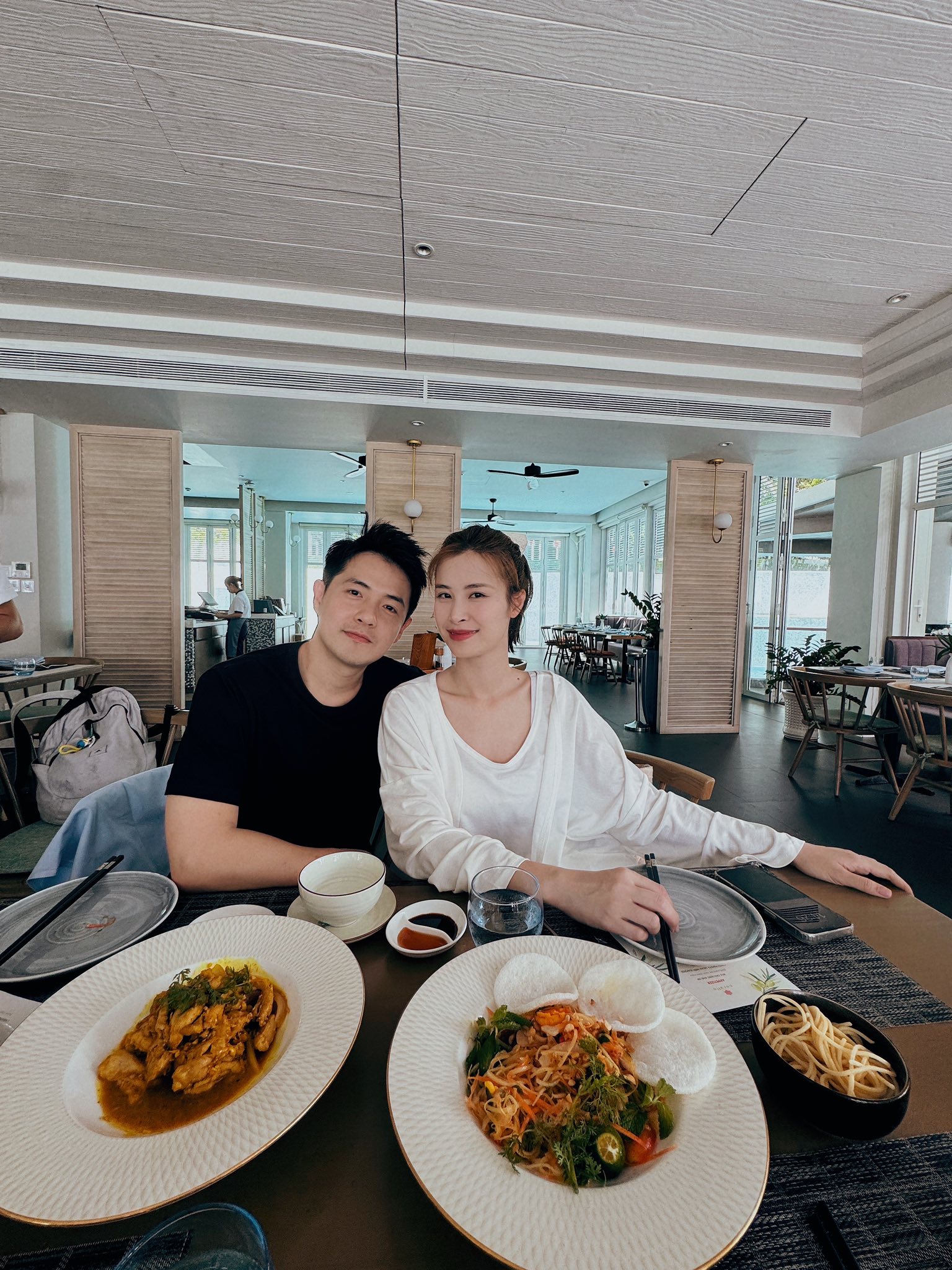 Đông Nhi và Ông Cao Thắng bên tài sản khủng