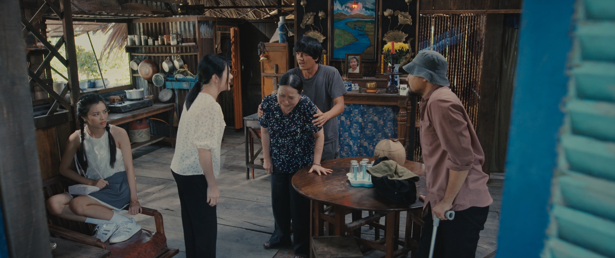 Những cảnh gia đình tranh cãi căng thẳng trong Nhà Ma Xó