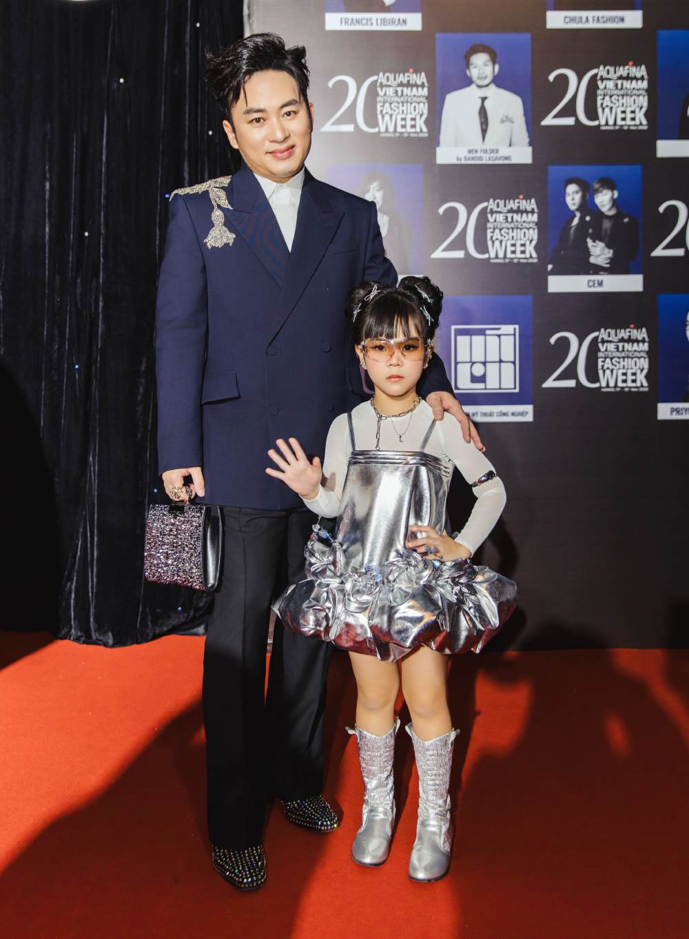 Mẫu nhí trình diễn tại bộ sưu tập Mad Room: Infinity