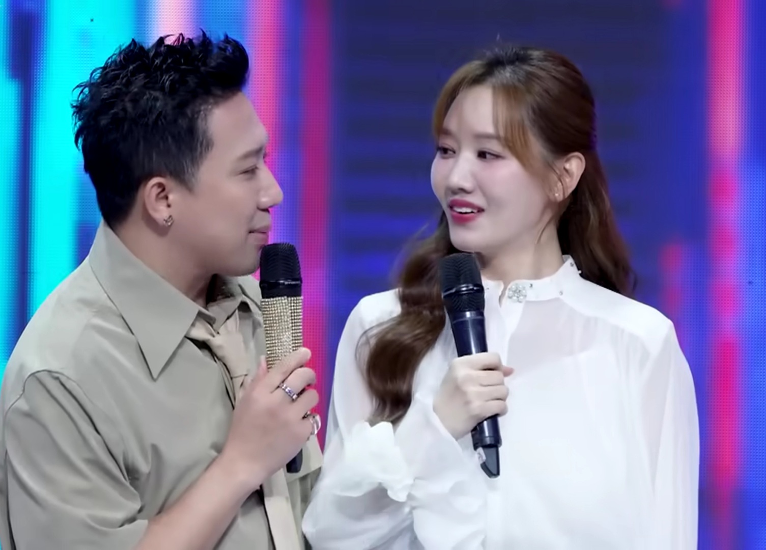 Hari Won nói thẳng Trấn Thành: 'Bớt nói lại được không, nói nhiều quá!' Cuộc đối thoại giữa Hari Won và Trấn Thành