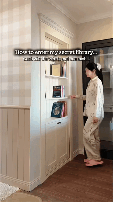 Góc thư viện với tông trắng chủ đạo