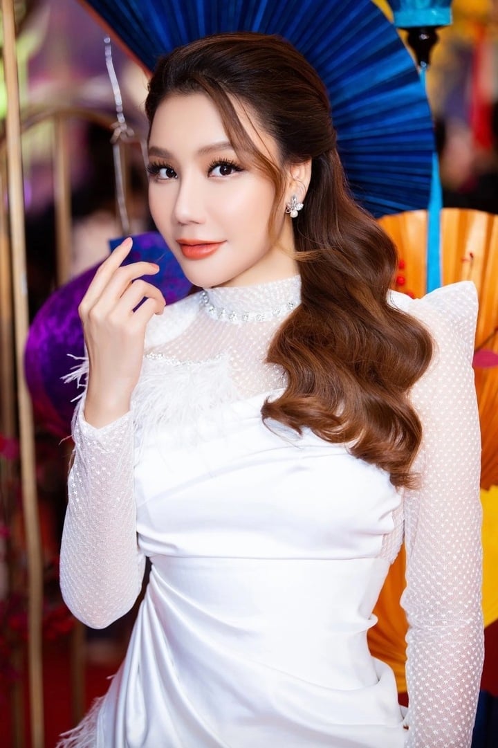 Cô truyền đạt kinh nghiệm cho học trò