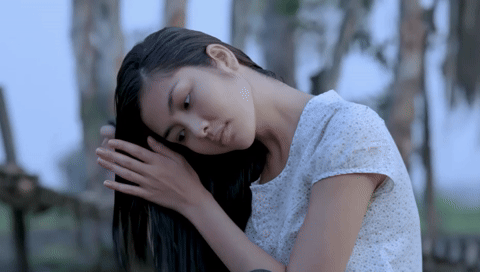 Tăng Thanh Hà vai Sương trong Cánh Đồng Bất Tận Tăng Thanh Hà với nụ cười miền Tây