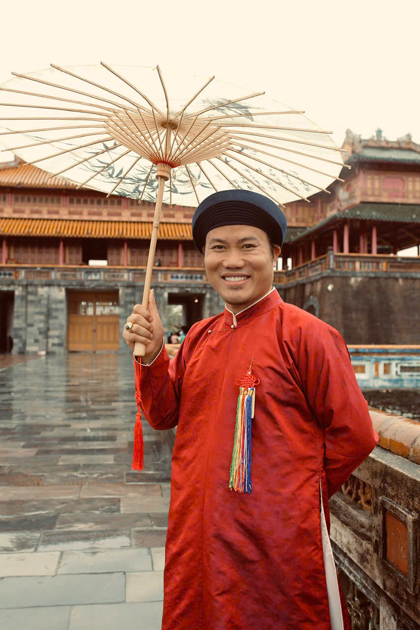 Nghệ sĩ Vượng Râu Ảnh chân dung nghệ sĩ Vượng Râu