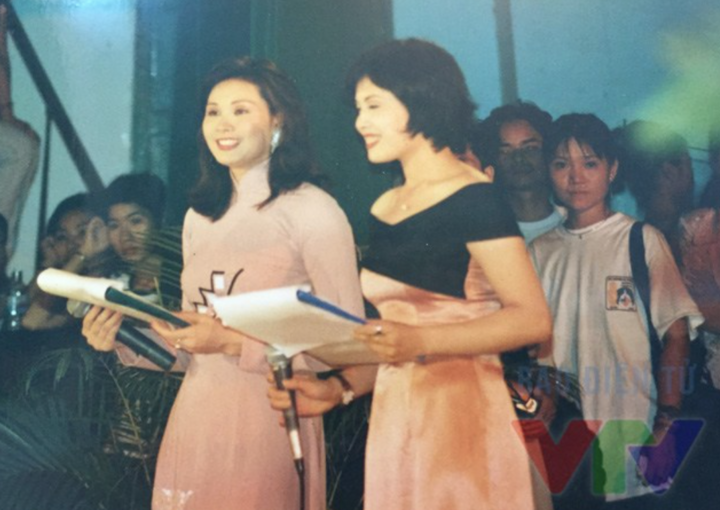 BTV Nhật Lệ sau khi ra trường không theo nghiệp diễn xuất