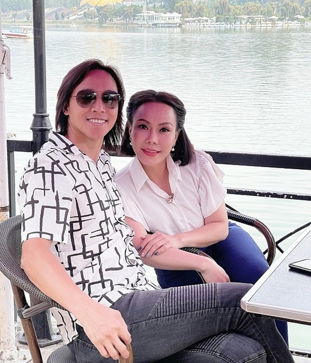 Chồng Việt Hương đã chuyển về Việt Nam sinh sống từ năm 2021