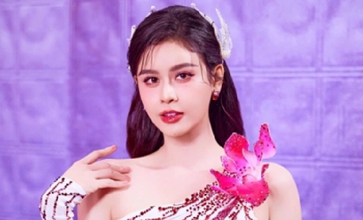 Trương Quỳnh Anh rạng rỡ ở tuổi U40