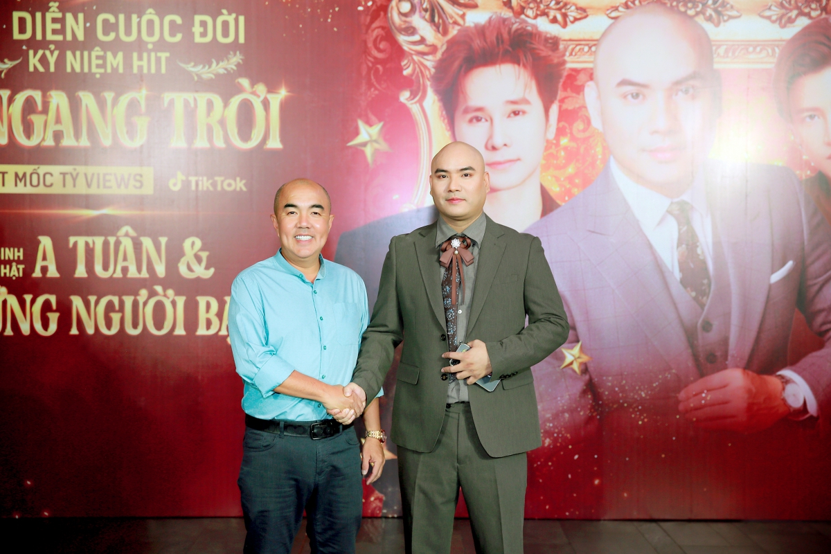 Ca nhạc sĩ A Tuân ăn mừng hit 2 tỷ view hậu đổ vỡ hôn nhân- Ảnh 1. Khách mời tại sự kiện của A Tuân