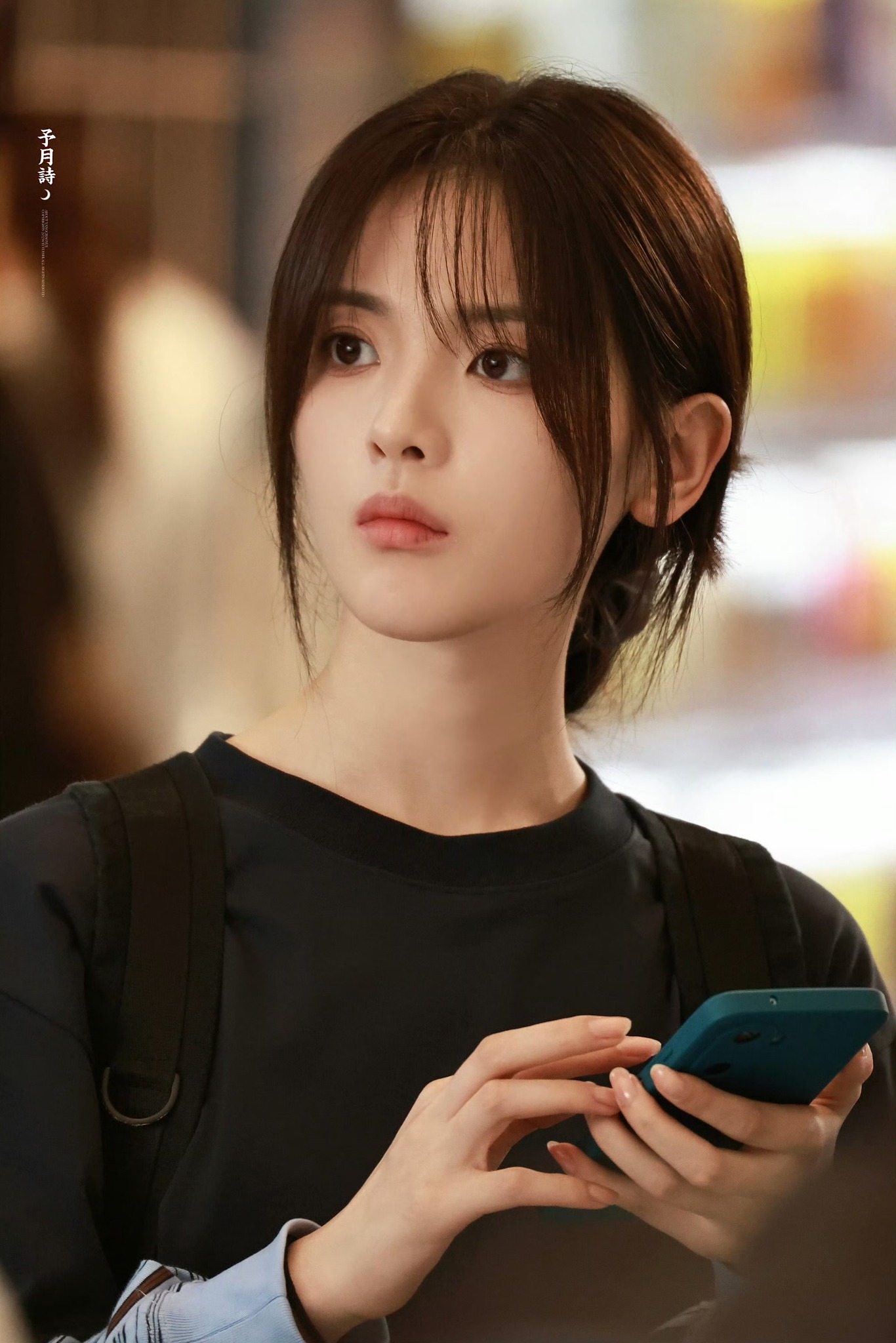 Gương mặt thanh tú không thể giấu được thần thái Dương Siêu Việt gần gũi nhưng vẫn sang trọng