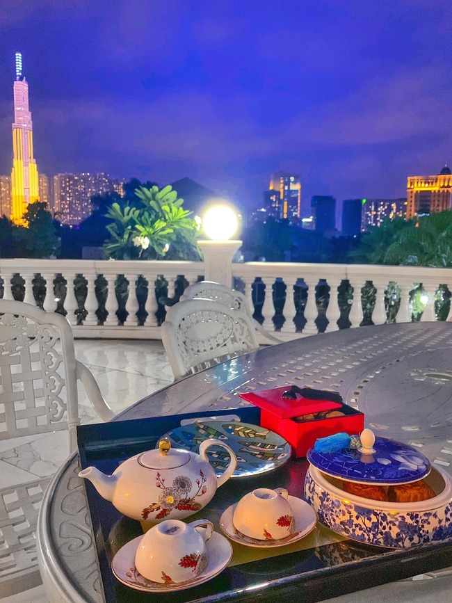 Không gian sân thượng là nơi nghỉ dưỡng lý tưởng Sân thượng biệt thự Lan Khuê