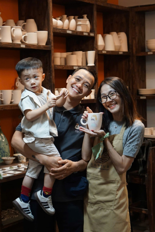 Gia đình nghệ sĩ Hoàng Yến - Phan Thái Bình. Gia đình nghệ sĩ Hoàng Yến - Phan Thái Bình