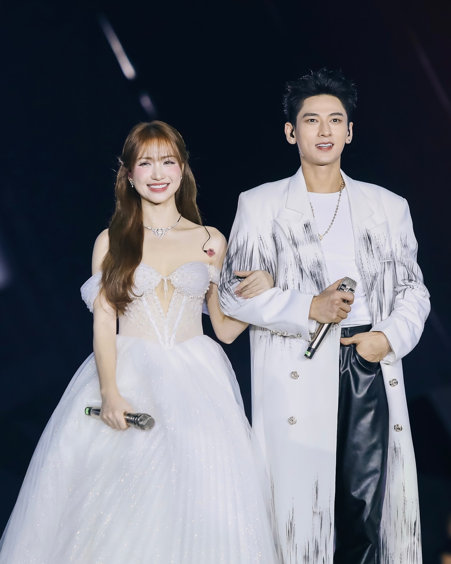 Phong cách nhẹ nhàng thường ngày của Hòa Minzy