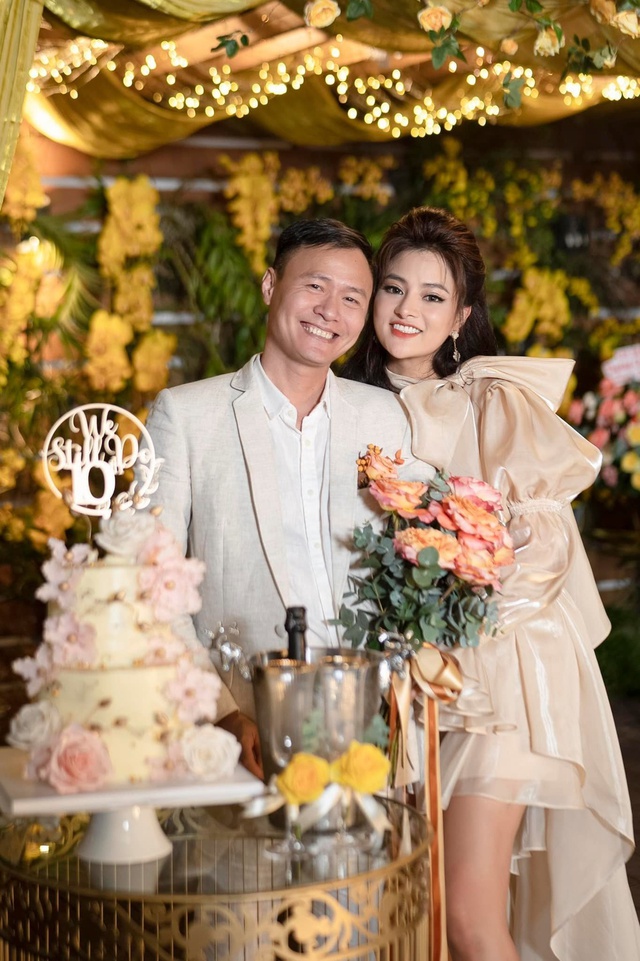 Vũ Thu Phương thông báo đường ai nấy đi với chồng sau 13 năm gắn bó vào tháng 1/2025 Vũ Thu Phương chia tay doanh nhân Trần Thanh Hải